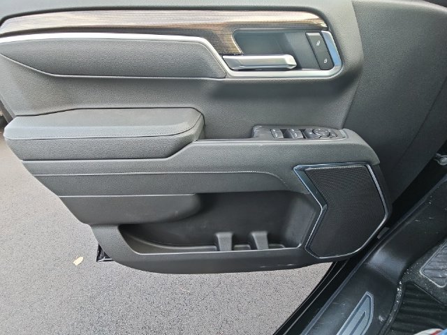 New 2026 Black Chevrolet LT (2FL) image 32