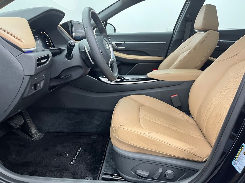 Used 2023 Carbon Blue Hyundai Limited image 18