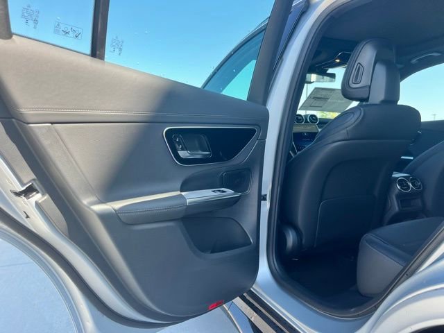 New 2026 MANUFAKTUR Cirrus Silver Magno Mercedes-Benz AMG® GLC 43 4MATIC® SUV image 47