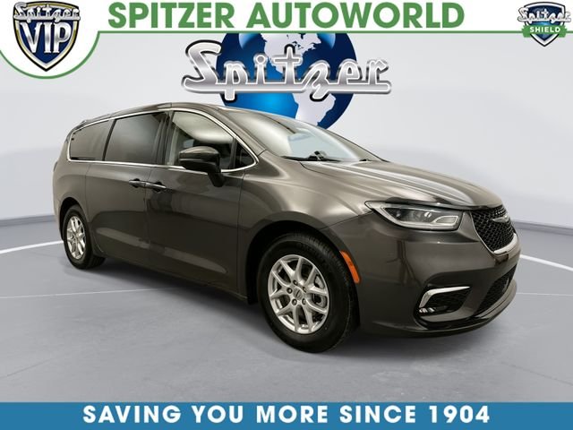 Used 2023 Gray Chrysler Touring L image 1