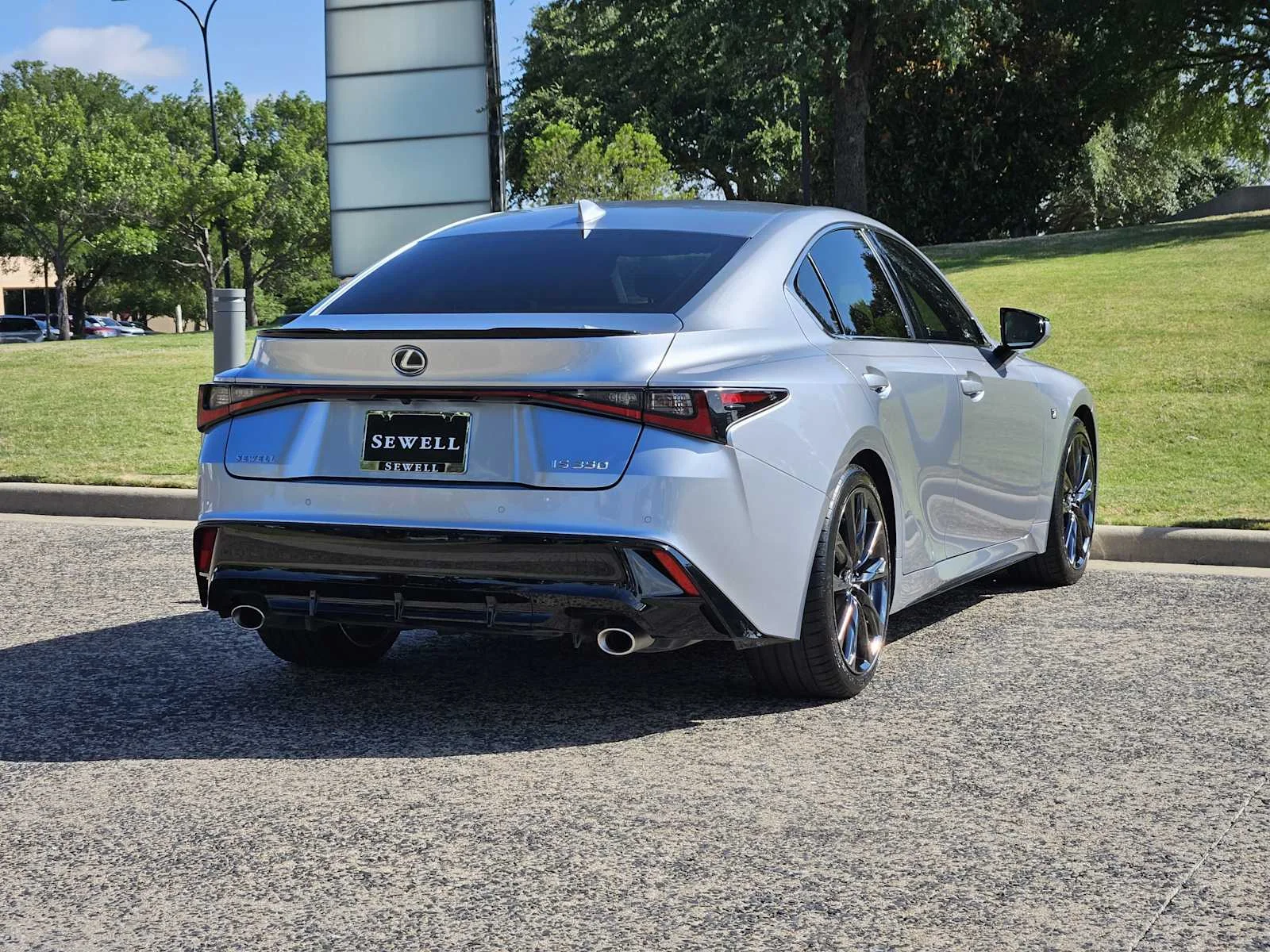 Certified Used 2024 IRIDIUM Lexus F SPORT image 4
