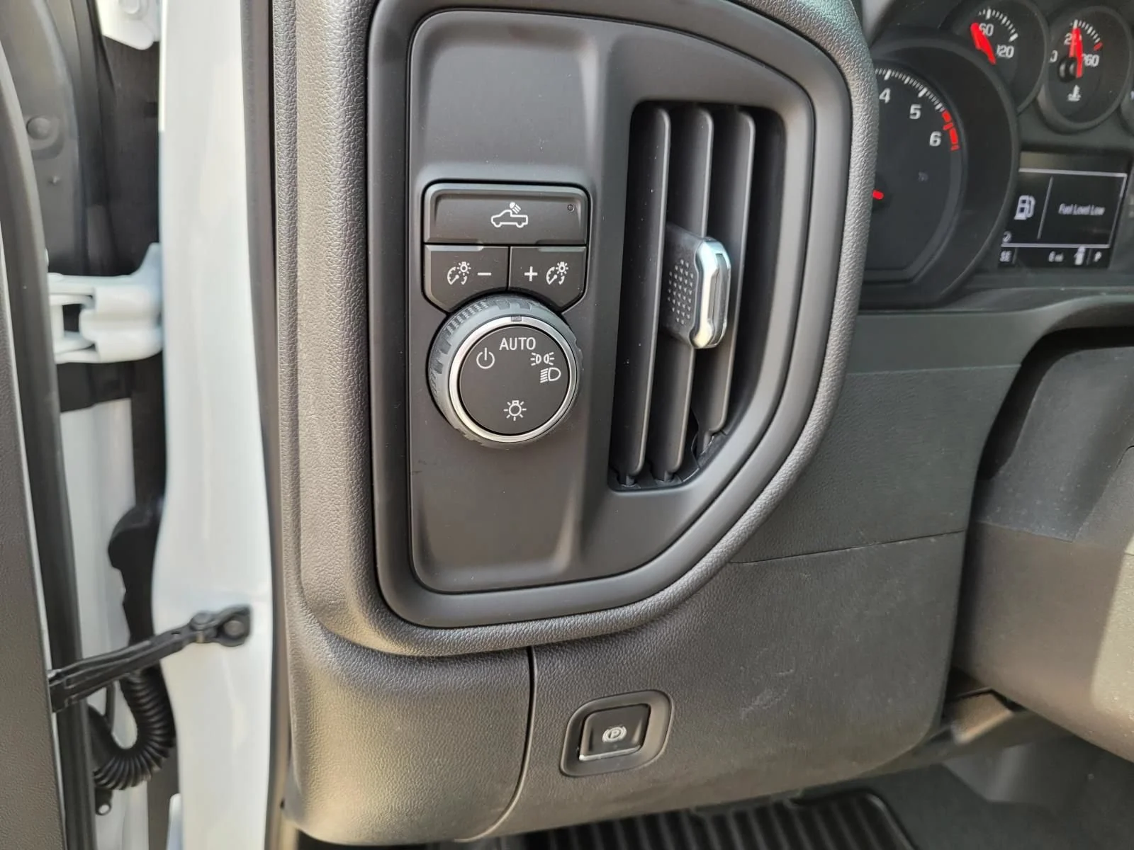 2026 Chevrolet Silverado 1500 Custom - Photo 16