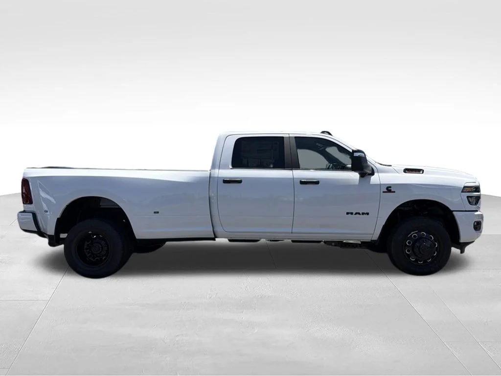 New 2026 Bright White Clear-Coat Exterior Paint RAM Big Horn image 6