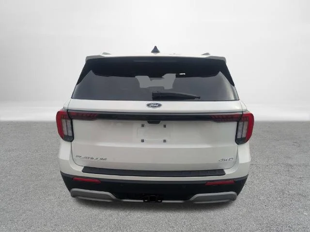 New 2026 Star White Metallic Tri-Coat Ford Platinum™ image 39