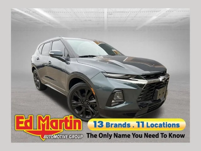 Used 2019 Gray Chevrolet RS image 1