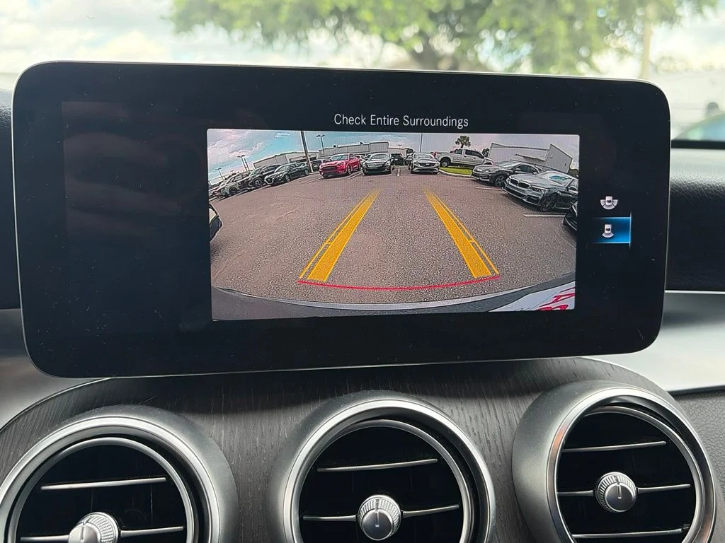 Used 2020  Mercedes-Benz GLC 300 image 3