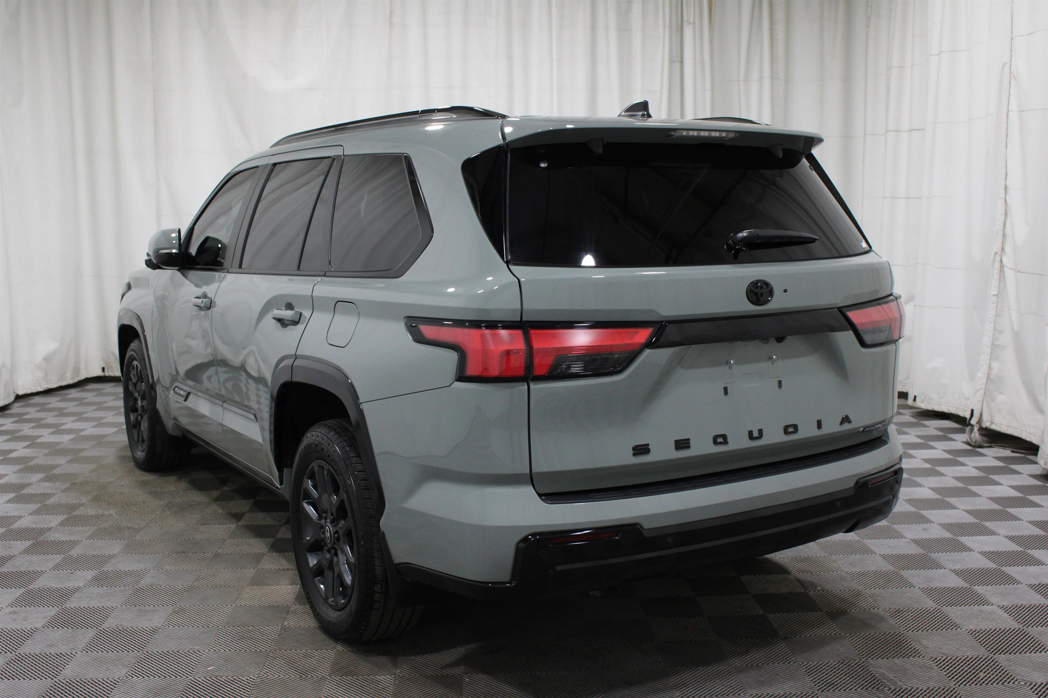 2026 Toyota Sequoia Platinum - Photo 43