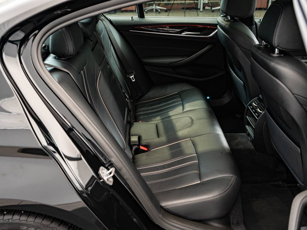Used 2019 Black Sapphire Metallic BMW 540i image 45