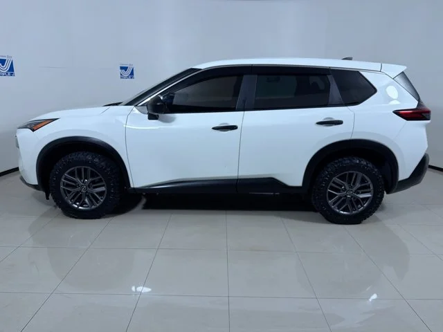 Used 2023 White Nissan S image 5