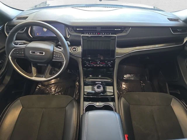 Used 2023 Diamond Black Jeep Altitude X image 9