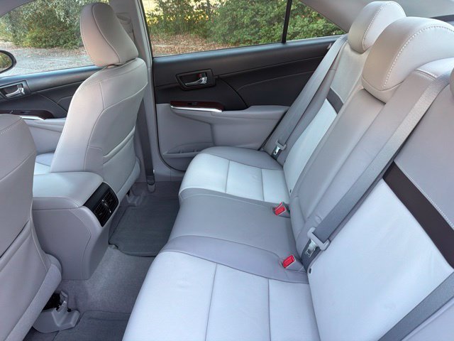 Used 2013 Silver Toyota XLE image 15