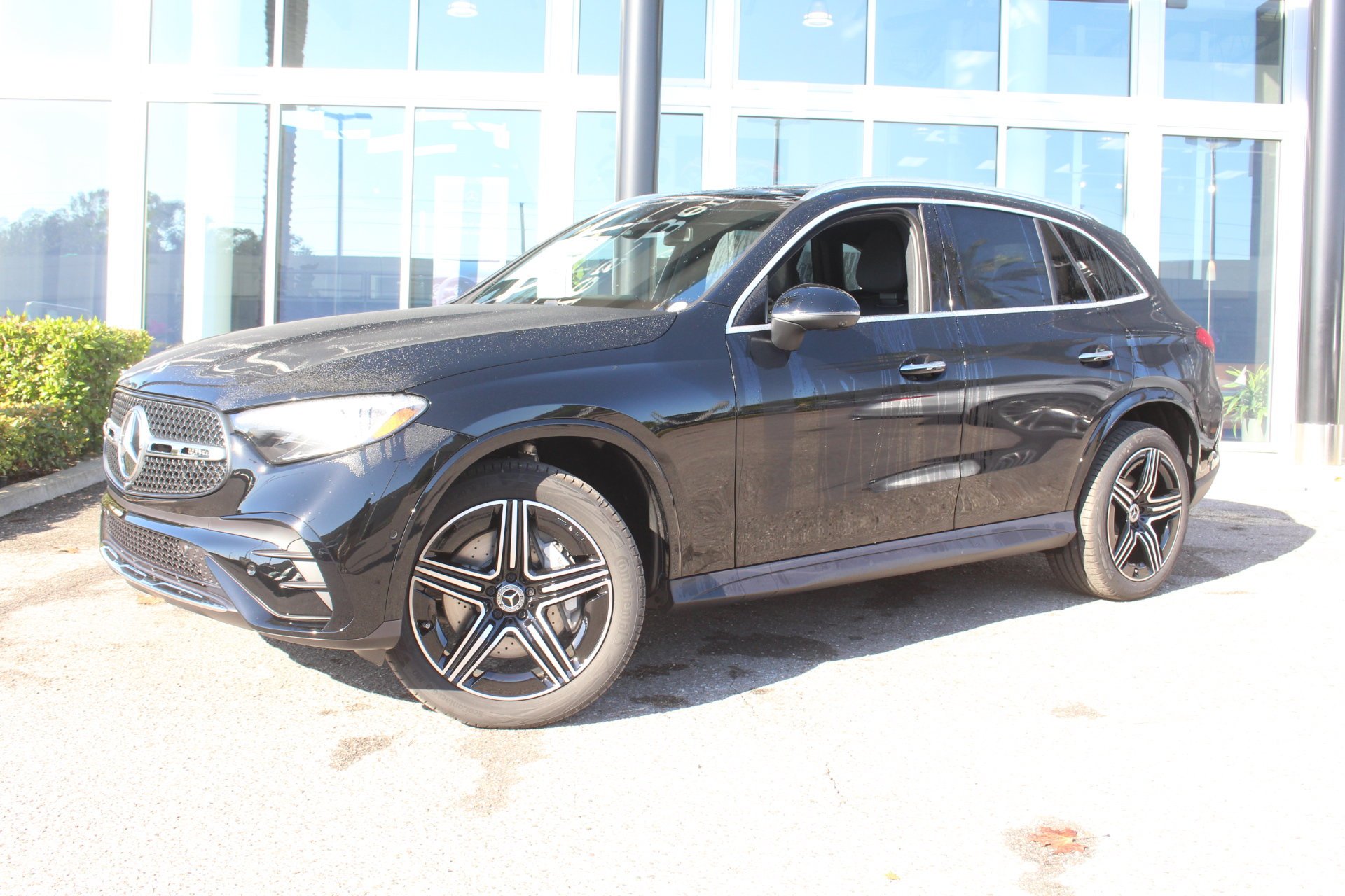 New 2026 Black Mercedes-Benz GLC 300 image 2