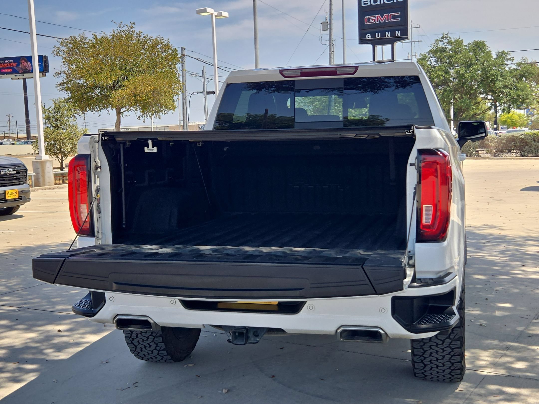 2022 GMC Sierra 1500 AT4 - Photo 23