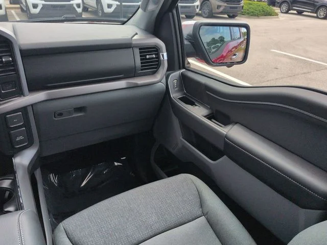 New 2026 Ruby Red Metallic Tinted Clearcoat Ford XLT image 17