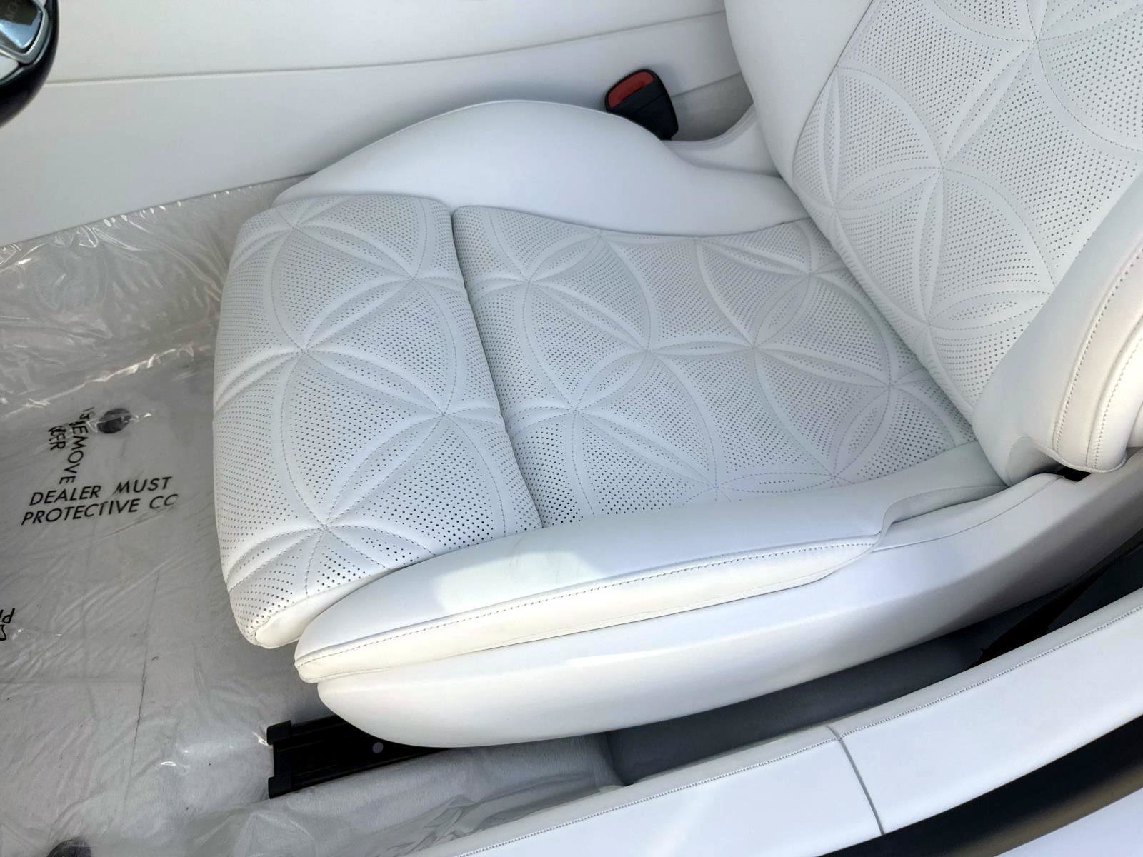 New 2027 Moonlight White Mercedes-Benz Maybach  680 Monogram Series Roadster image 25
