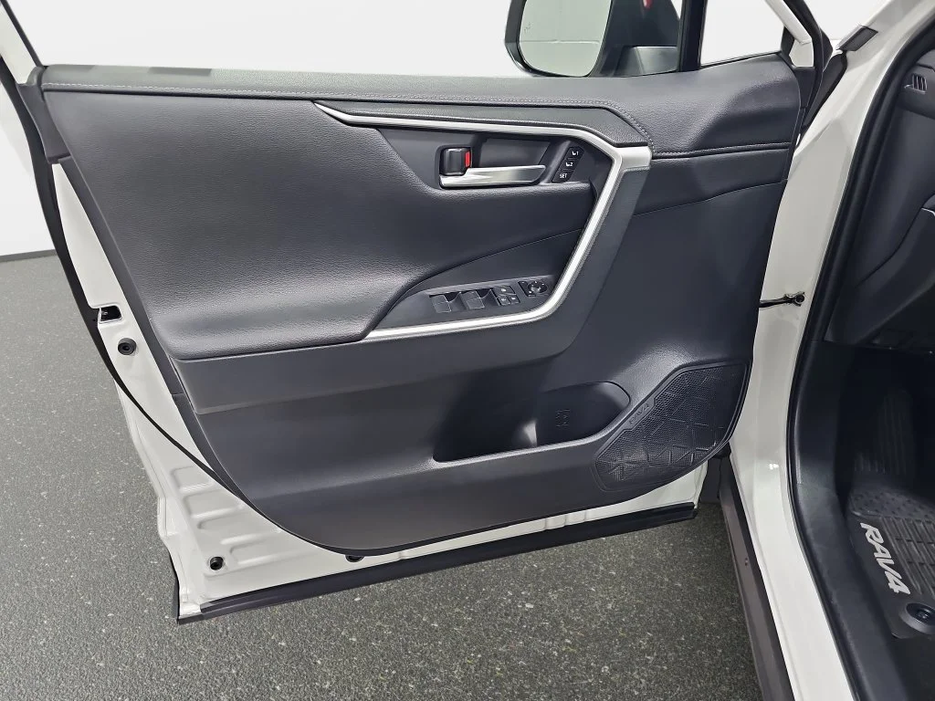 Used 2019 White Toyota Limited image 29