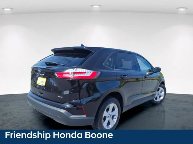 Used 2022 Black Ford SE image 8
