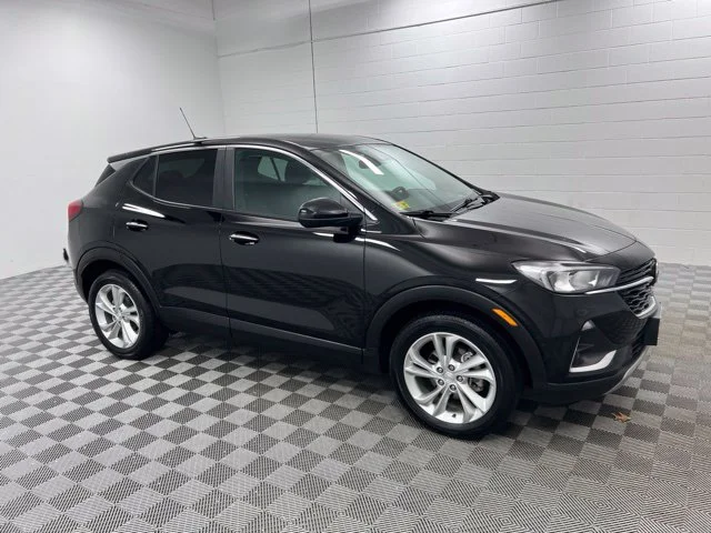 Used 2022 Black Buick Preferred image 4