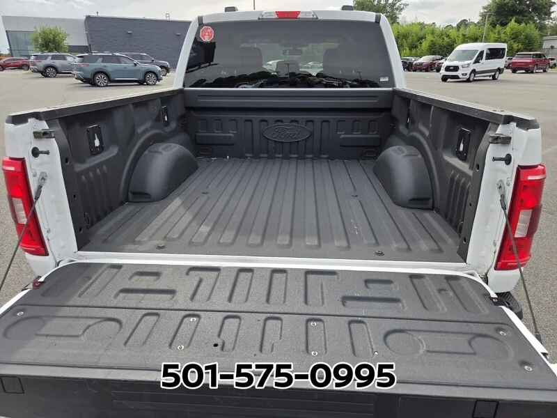 Used 2023 Oxford White FORD XLT 4WD SUPERCREW 5.5