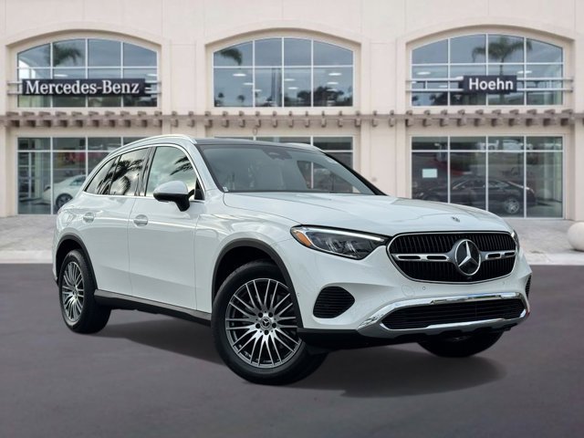 2026 Mercedes-Benz GLC GLC 300's photo