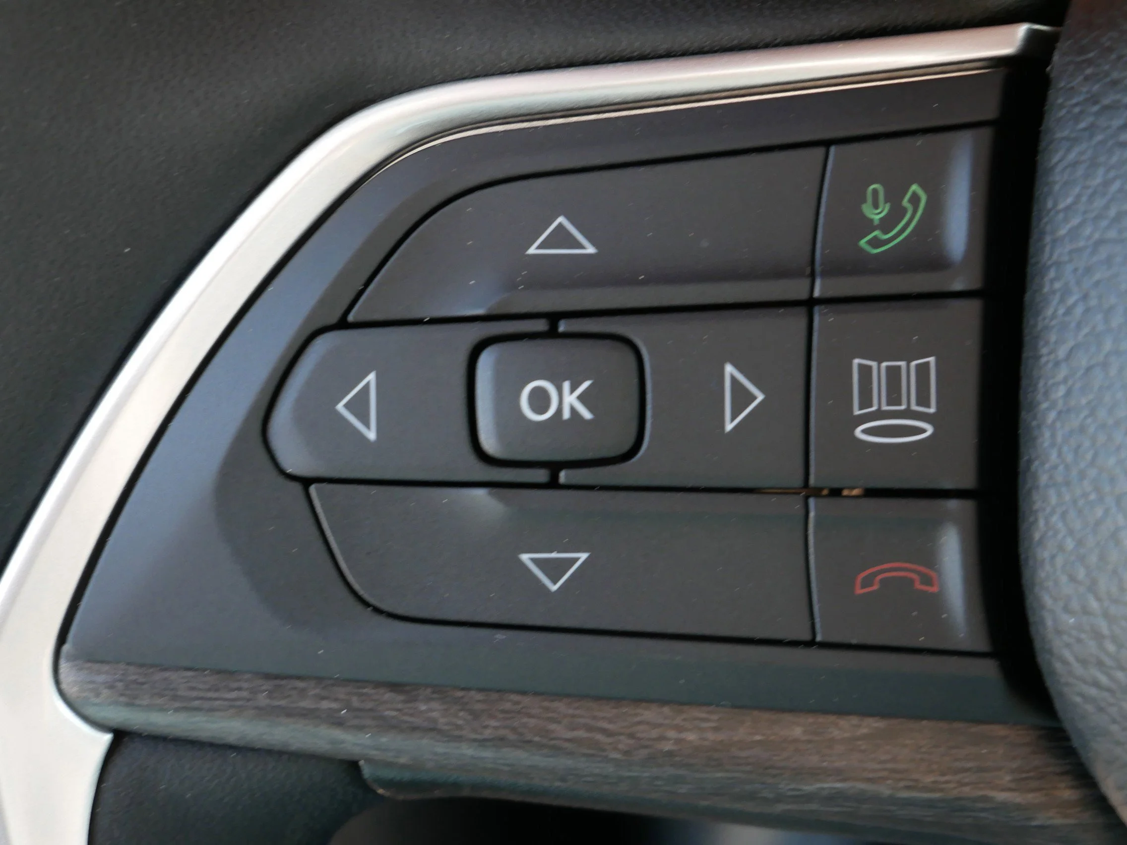 New 2026 Bright White Clear-Coat Exterior Paint Jeep Limited image 15