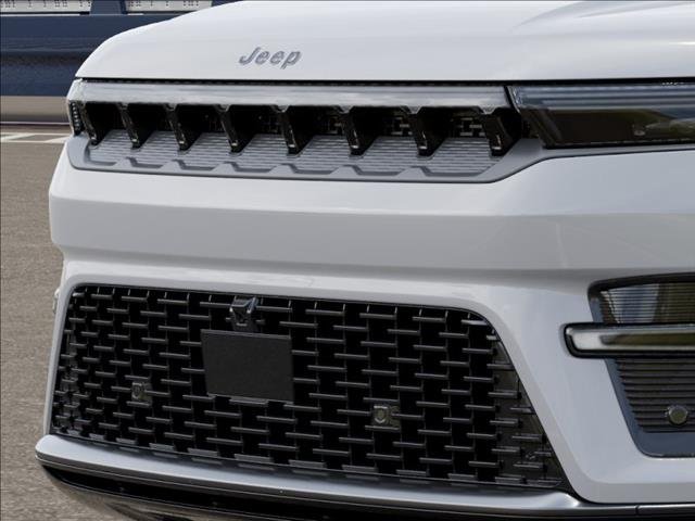 New 2026 Bright White Clear-Coat Exterior Paint Jeep Limited Reserve 4x4 image 11