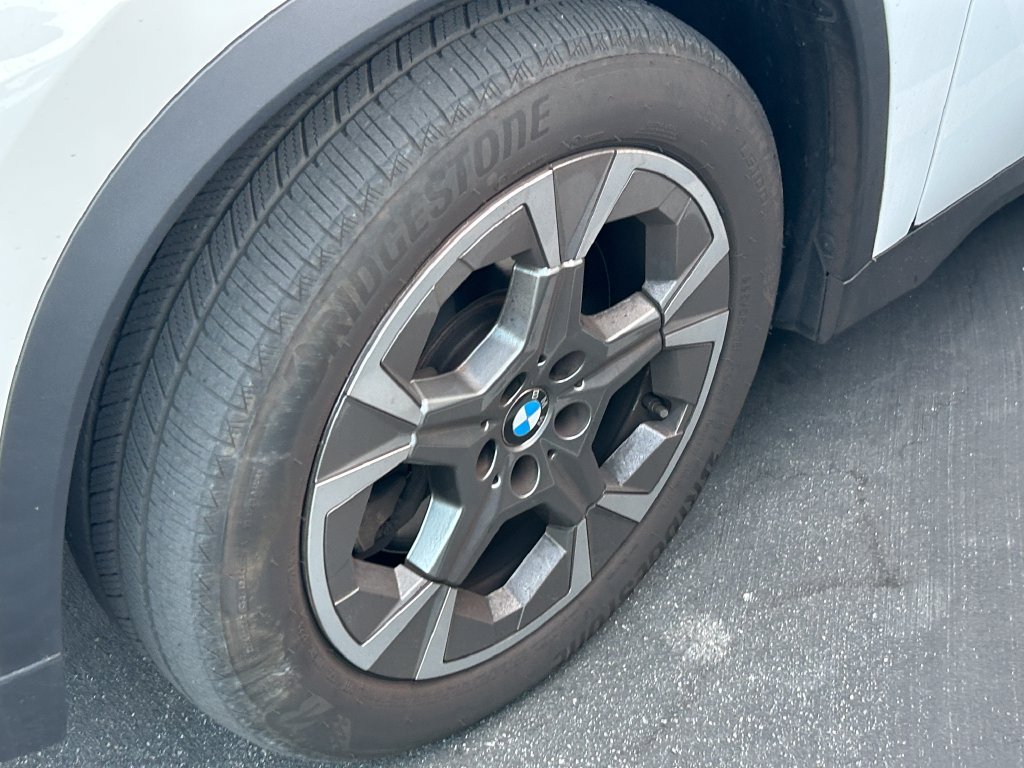 Certified Used 2023 Alpine White BMW xDrive28i image 3