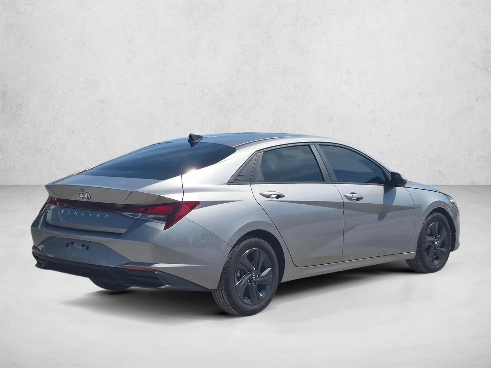 Used 2023 Fluid Metal Hyundai SEL image 5