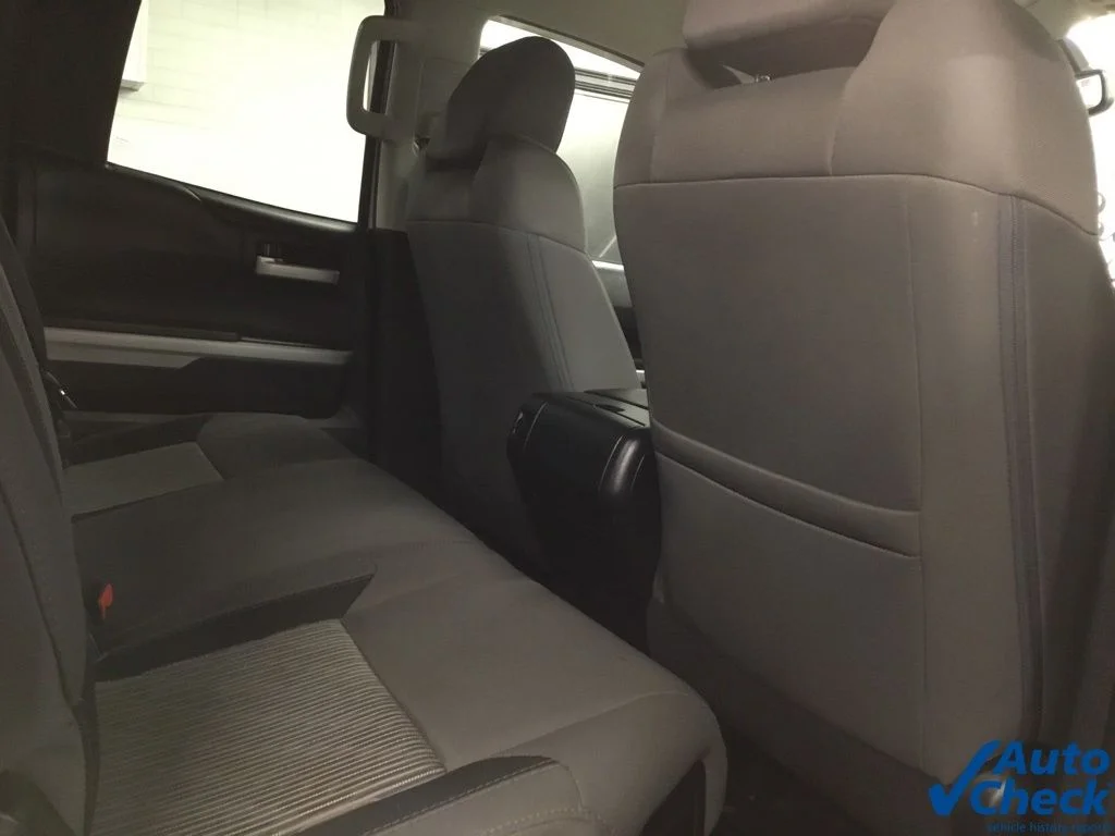 Used 2017 Silver Toyota SR5 image 37