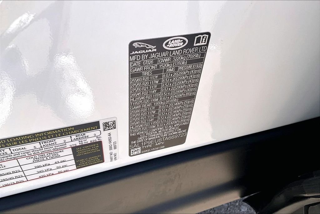 New 2026 Fuji White LAND ROVER SE image 13