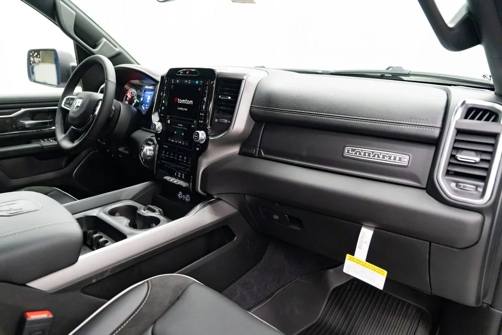 New 2026 Bright White Clear-Coat Exterior Paint RAM Laramie image 29