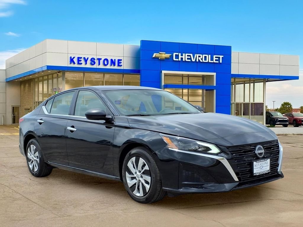 2025 Nissan Altima 2.5 S's photo