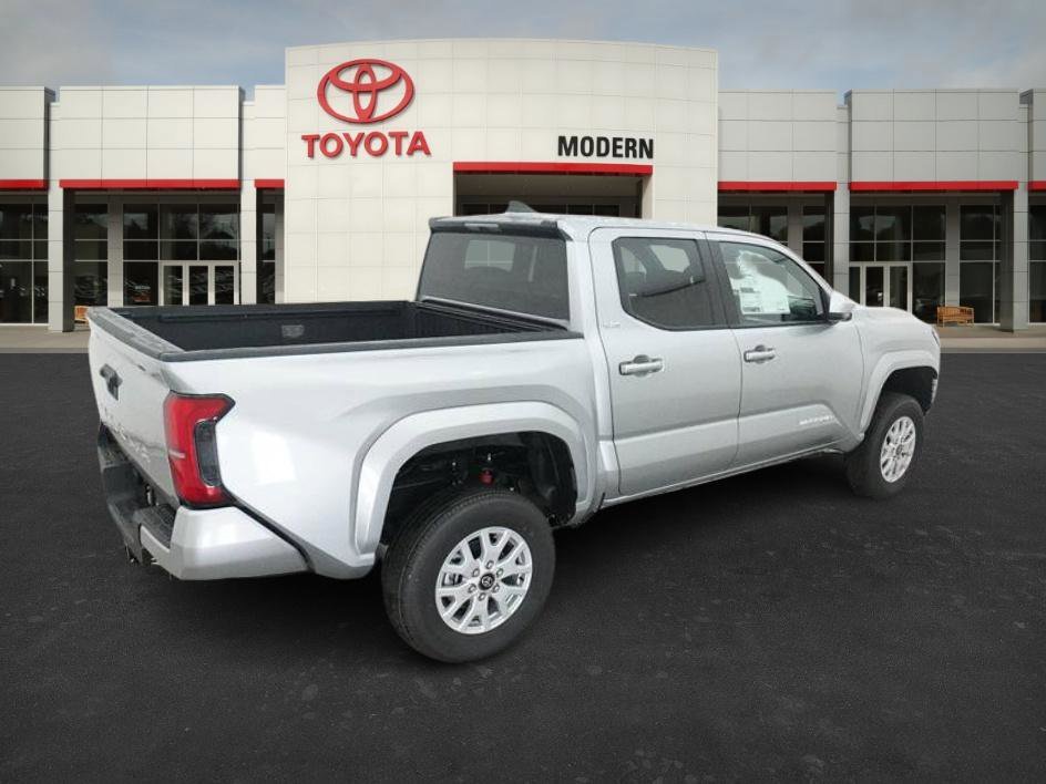 2025 Toyota Tacoma SR5 - Photo 22