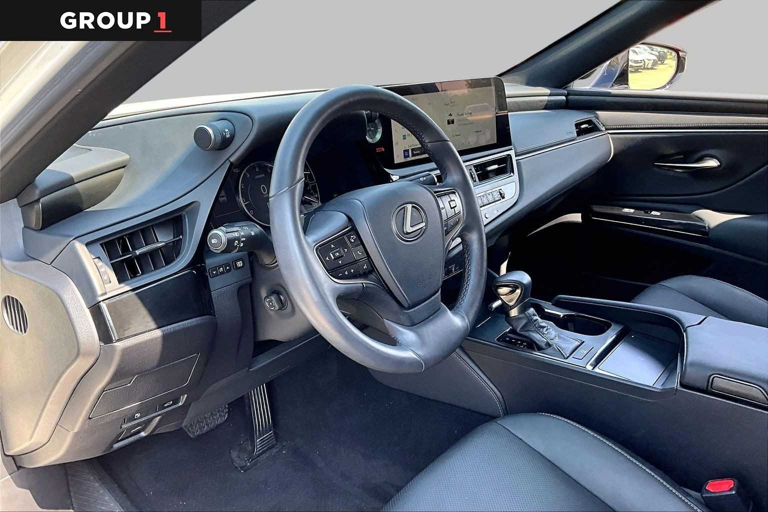 Used 2023 Eminent White Pearl Lexus  image 15