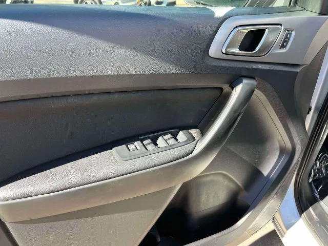 Used 2019 Silver Ford XLT image 25