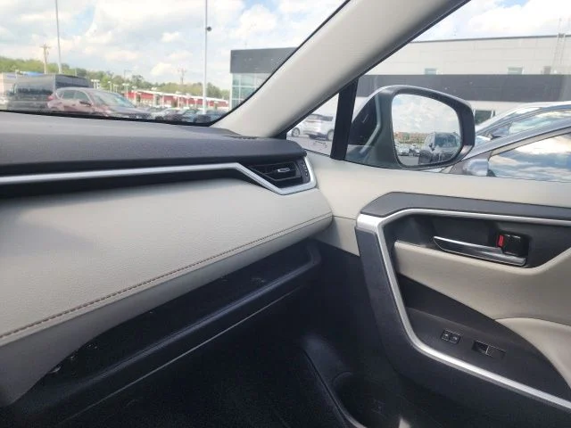 Used 2024 Silver Toyota XLE Premium image 15