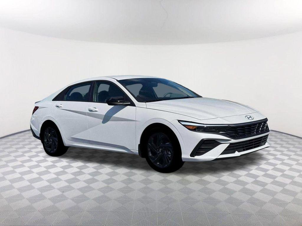 New 2026 White Hyundai SEL Sport image 10