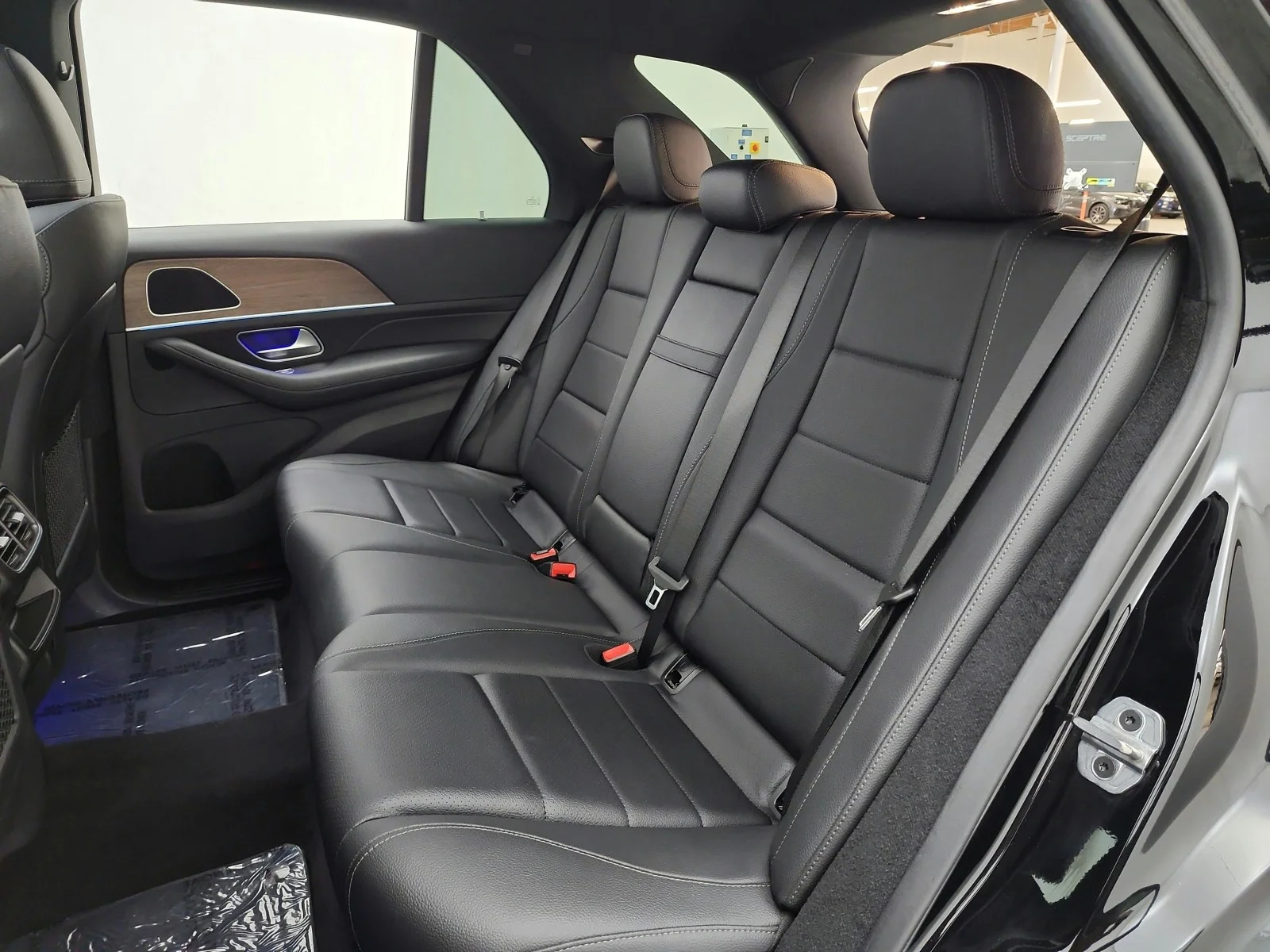 Certified Used 2024 Black Mercedes-Benz GLE 350 4MATIC® SUV image 15