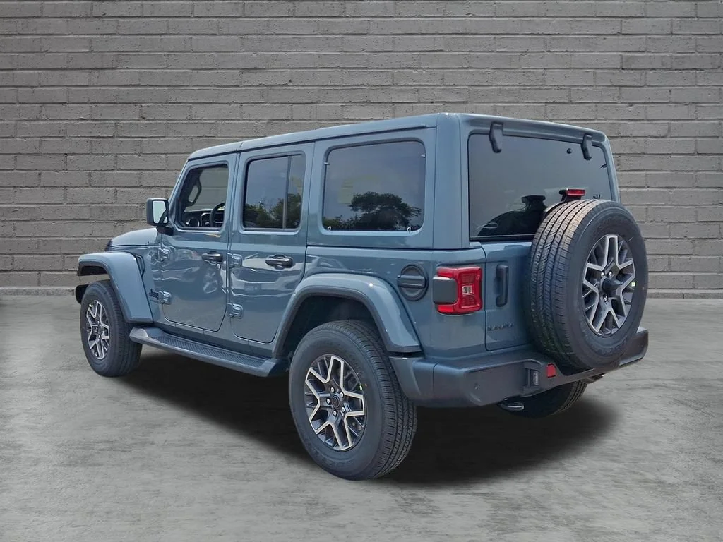 New 2026 Anvil Clearcoat Jeep Sahara image 6