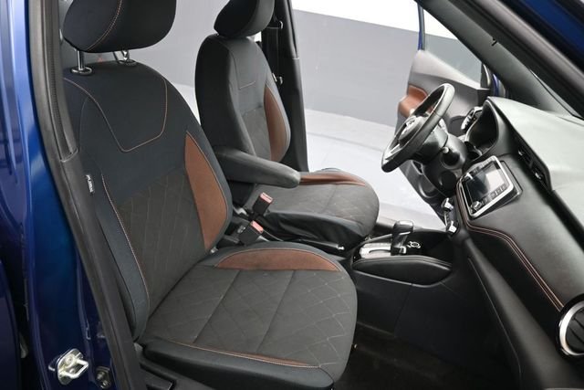 Used 2018 Blue Nissan SR image 16