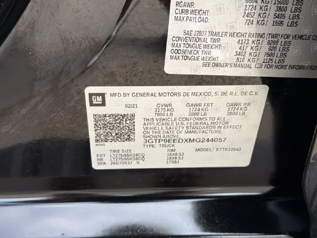 Used 2021 Black GMC AT4 image 30