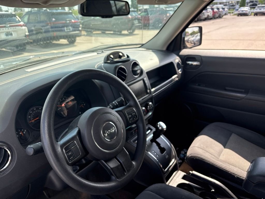 Used 2016 Silver Jeep Sport image 4