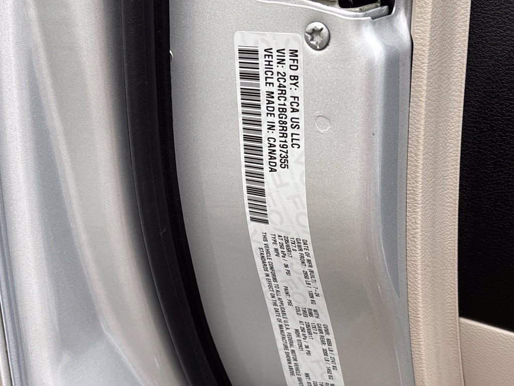 Used 2024 Silver Chrysler Touring L image 17