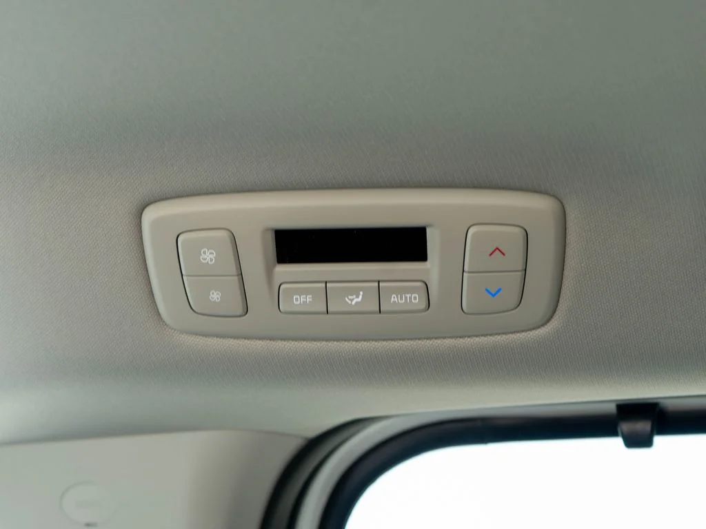 New 2027 Snow White Pearl Kia SX image 15