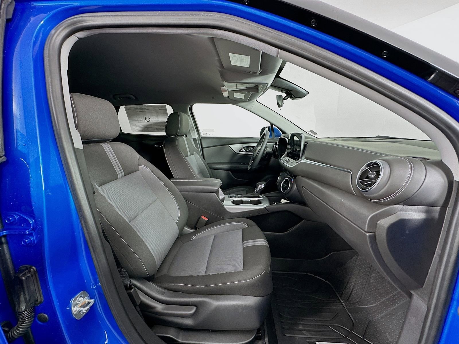 2025 Chevrolet Blazer 2LT - Photo 29