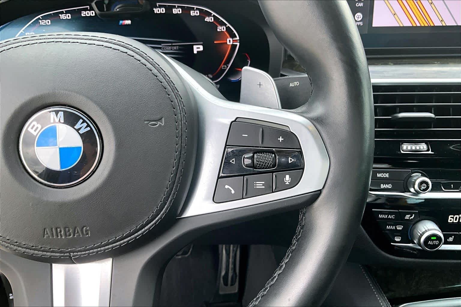 Used 2022 Dark Graphite Metallic BMW 540i image 21