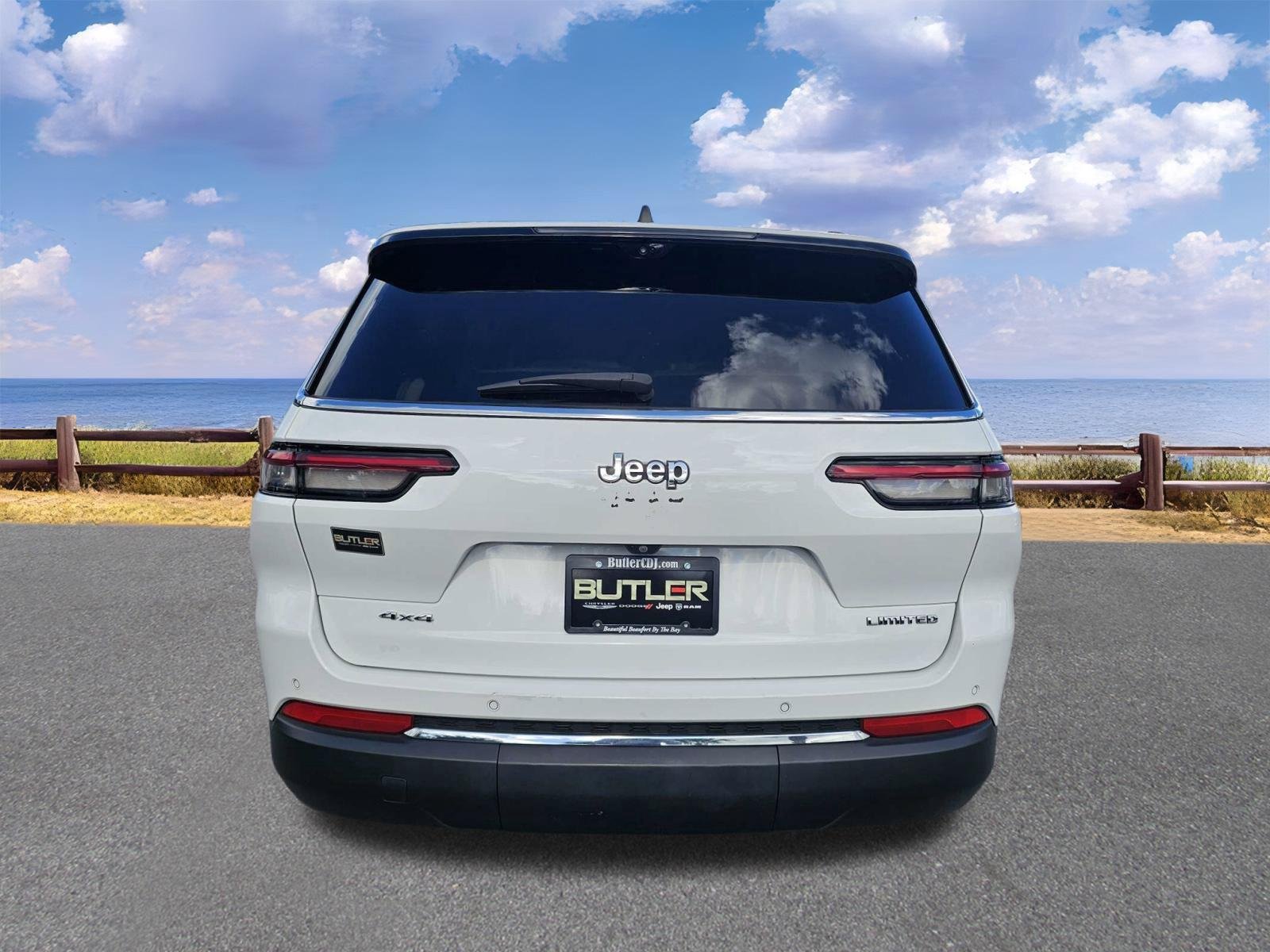 Used 2023 Bright White Clearcoat Jeep Limited image 6