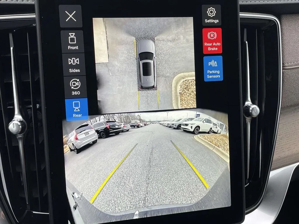 2026 Volvo XC90 Plus - Photo 19