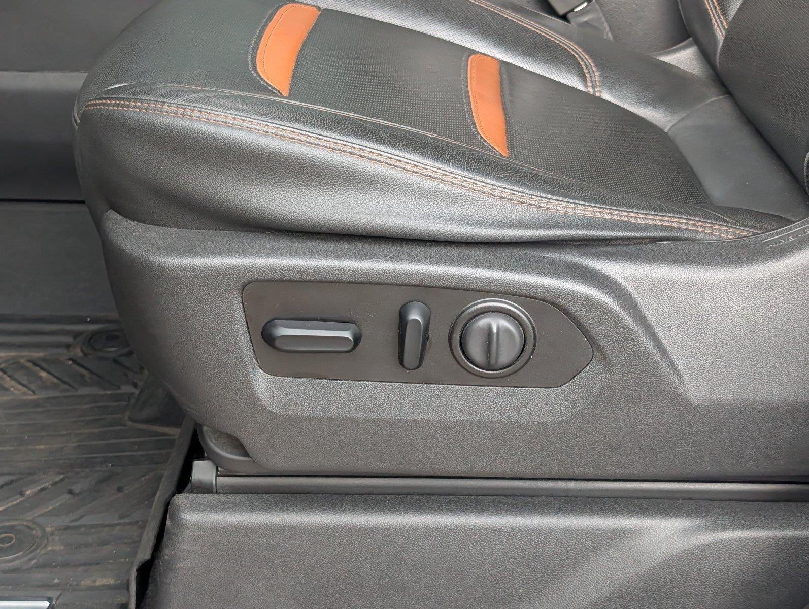 Used 2020 SUMMIT WHITE GMC AT4 image 12