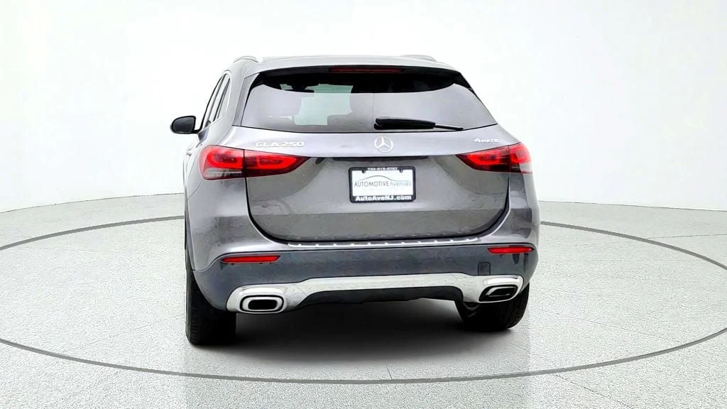 Used 2021 Mountain Grey Metallic Mercedes-Benz GLA 250 4MATIC® SUV w/ Premium Pkg & Heated Front Seats image 6